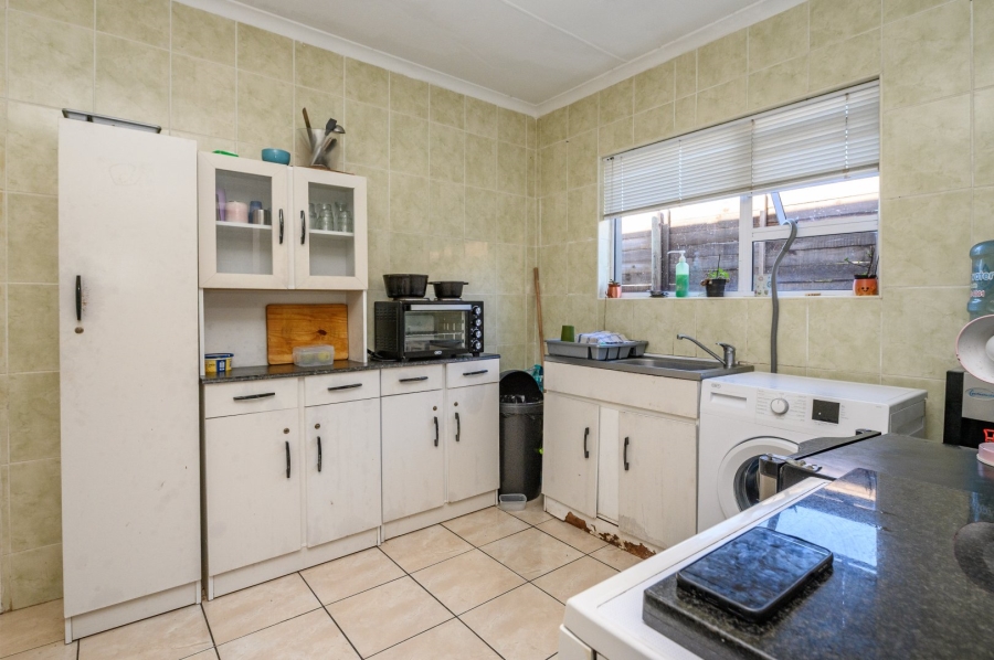 4 Bedroom Property for Sale in Charlo Eastern Cape